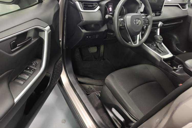 Used Toyota RAV4 2020 2.0L CVT Two-Wheel Drive Urban Edition Driver Seat