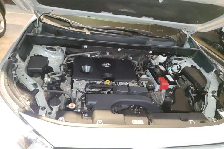 Used Toyota RAV4 2020 2.0L CVT Two-Wheel Drive Fashion PLUS Edition Engine Bay