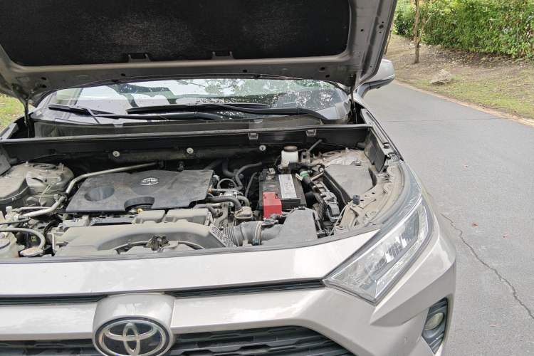Used Toyota RAV4 2020 2.0L CVT Two-Wheel Drive Fashion PLUS Edition Engine Bay Left
