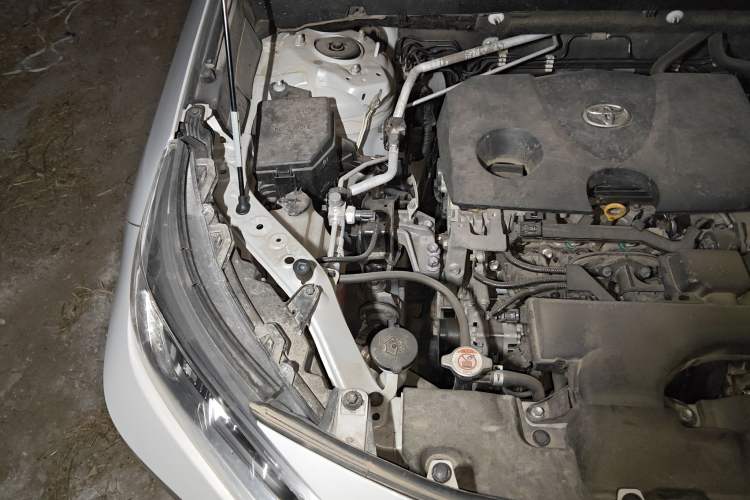 Used Toyota RAV4 2020 2.0L CVT Two-Wheel Drive Fashion PLUS Edition Engine Bay Right