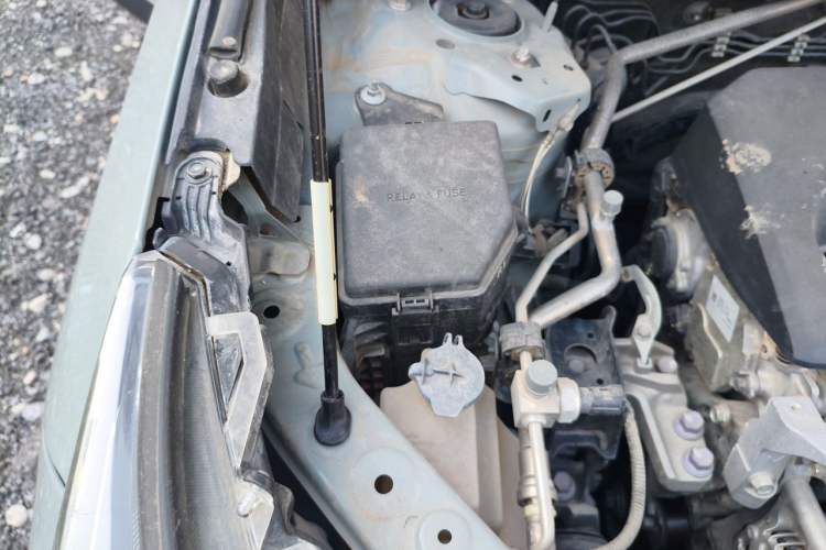 Used Toyota RAV4 2020 2.0L CVT 4x4 Style PLUS Edition Engine Bay Right