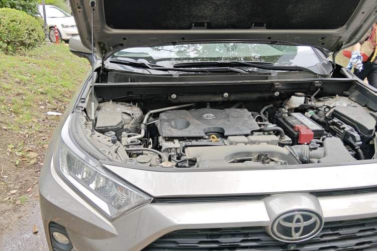 Used Toyota RAV4 2020 2.0L CVT Two-Wheel Drive Fashion PLUS Edition Engine Bay Right