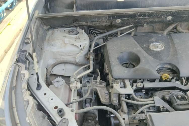Used Toyota RAV4 2020 2.0L CVT Two-Wheel Drive Fashion Edition Engine Bay Right