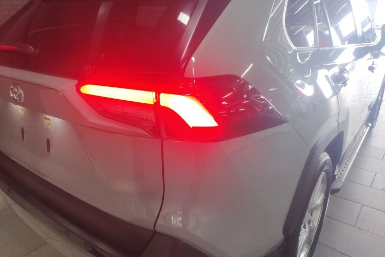 Used Toyota RAV4 2020 2.0L CVT Two-Wheel Drive Fashion PLUS Edition Exterior 1