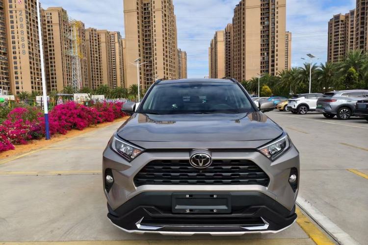 Used Toyota RAV4 2020 2.0L CVT Two-Wheel Drive Fashion PLUS Edition Exterior 1