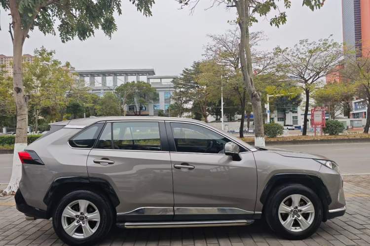 Used Toyota RAV4 2020 2.0L CVT Two-Wheel Drive Urban Edition Exterior 12