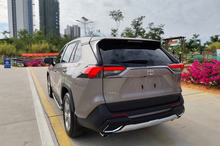 Used Toyota RAV4 2020 2.0L CVT Two-Wheel Drive Fashion PLUS Edition Exterior 3