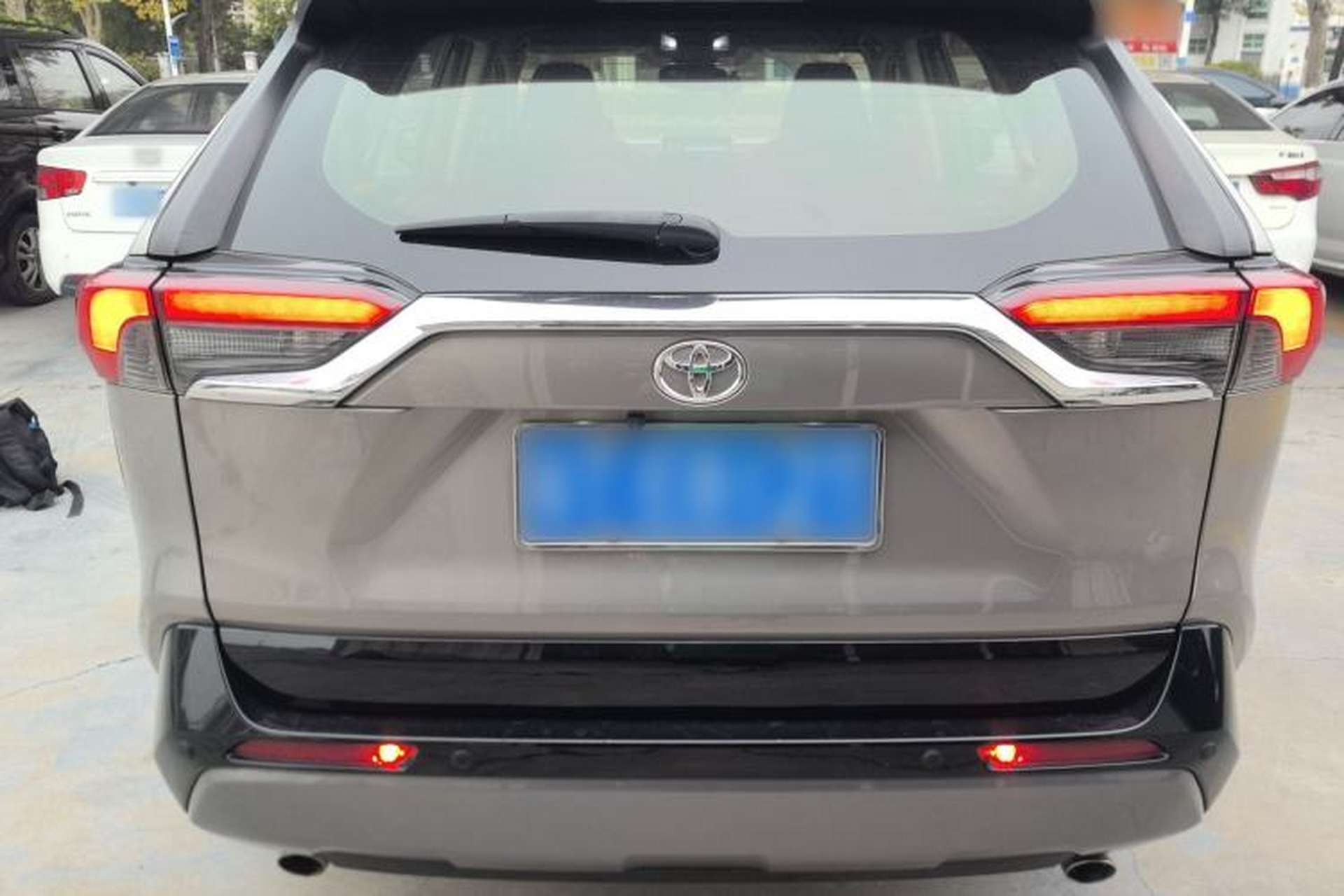 Used Toyota RAV4 2020 2.0L CVT Two-Wheel Drive Urban Edition Exterior 4
