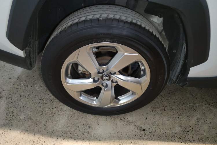 Used Toyota RAV4 2020 2.0L CVT Two-Wheel Drive Fashion PLUS Edition Exterior 8