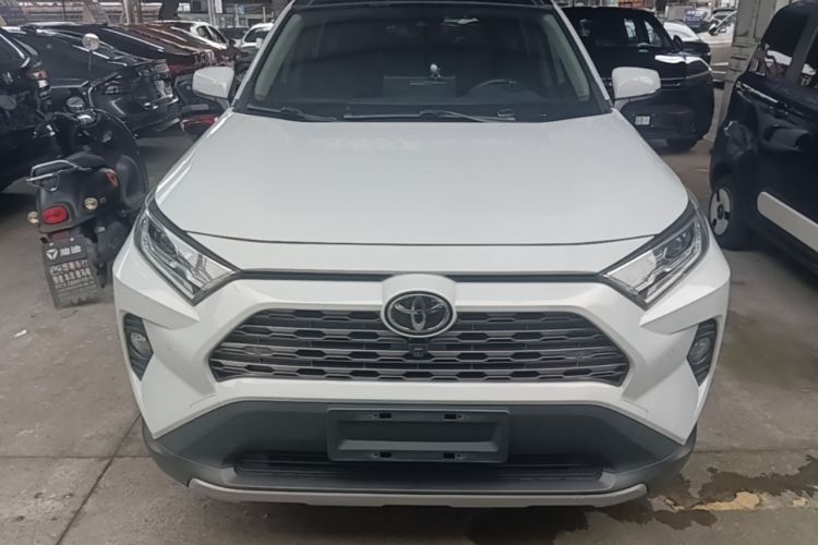 Used Toyota RAV4 2020 2.0L CVT Two-Wheel Drive Prestige Edition Front