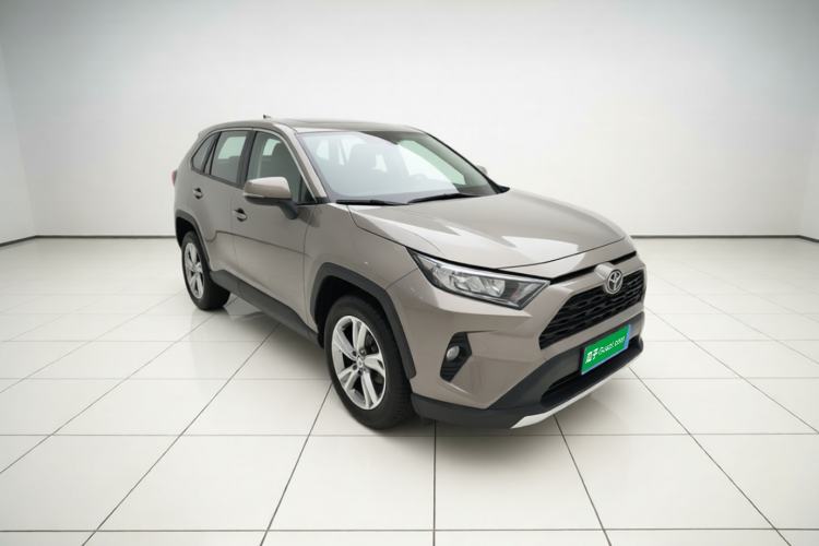 Used Toyota RAV4 2020 2.0L CVT Two-Wheel Drive Fashion PLUS Edition Front Right 45 Deg