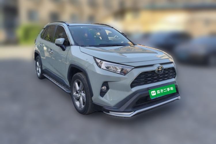 Used Toyota RAV4 2020 2.0L CVT 4x4 Style PLUS Edition Front Right 45 Deg