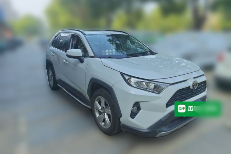 Used Toyota RAV4 2020 2.0L CVT Two-Wheel Drive Fashion Edition Front Right 45 Deg