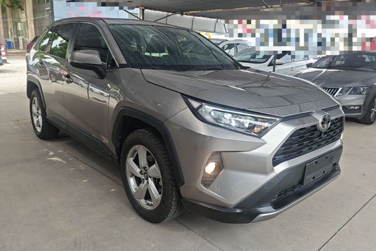 Used Toyota RAV4 2020 2.0L CVT Two-Wheel Drive Fashion PLUS Edition Front Right 45 Deg