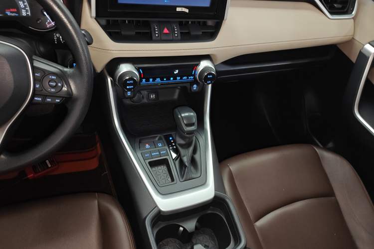 Used Toyota RAV4 2020 2.0L CVT Two-Wheel Drive Fashion Edition Gear Lever