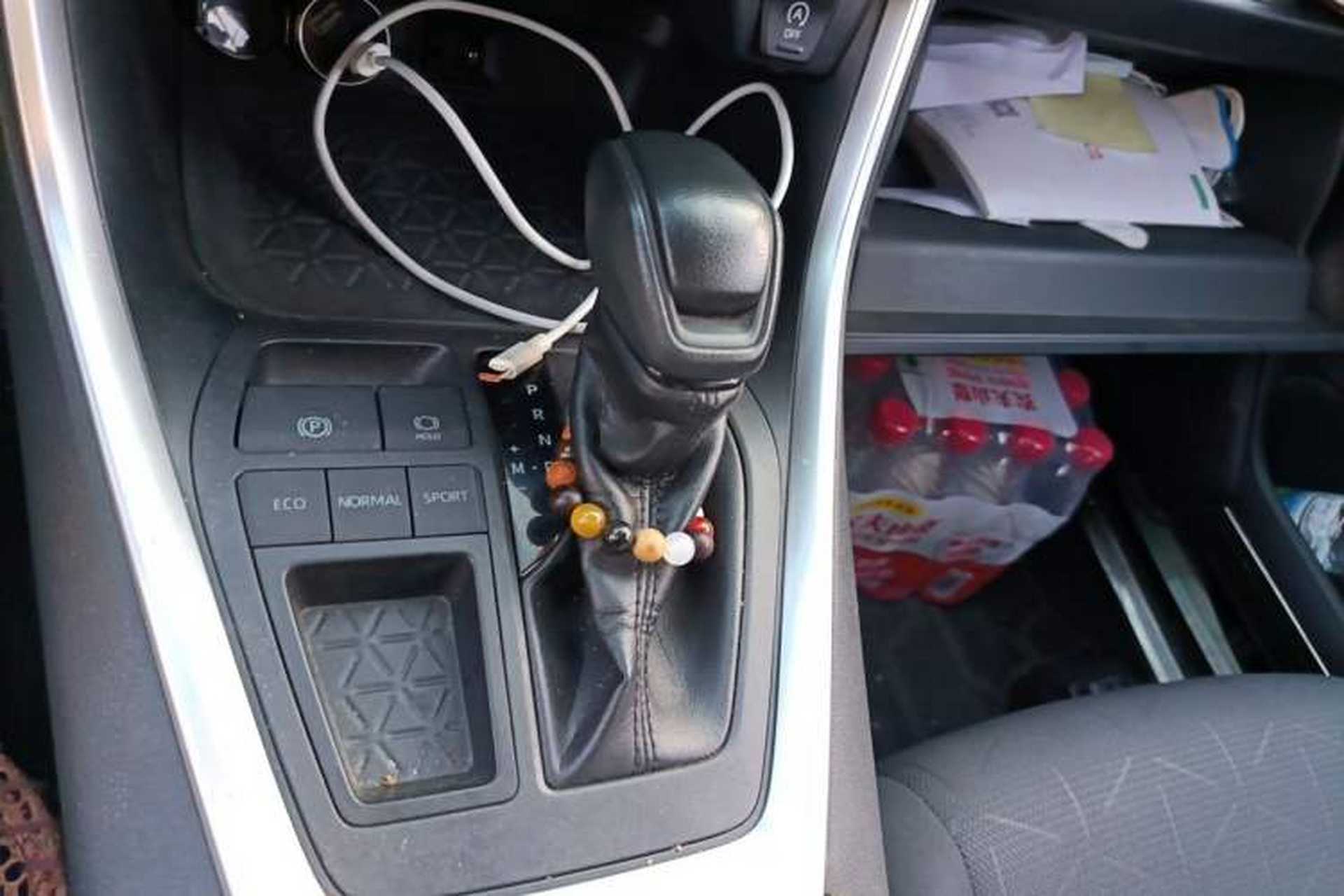 Used Toyota RAV4 2020 2.0L CVT Two-Wheel Drive Fashion Edition Gear Lever