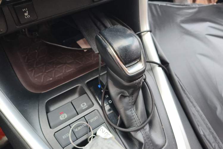Used Toyota RAV4 2020 2.0L CVT Two-Wheel Drive Prestige Edition Gear Lever