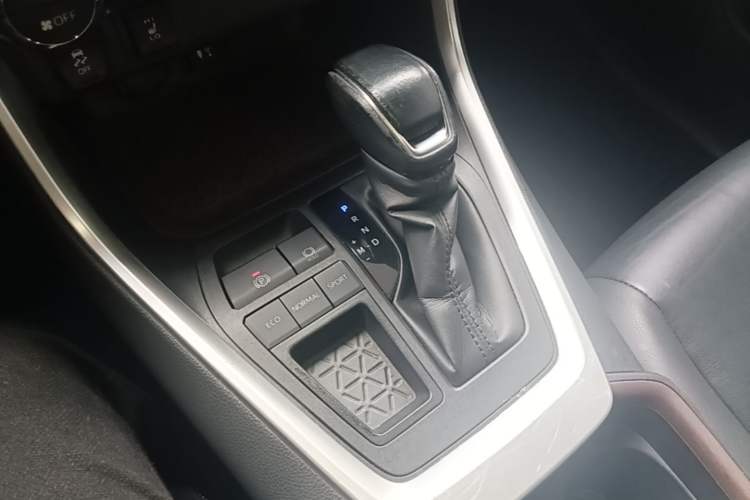 Used Toyota RAV4 2020 2.0L CVT Two-Wheel Drive Prestige Edition Gear Lever