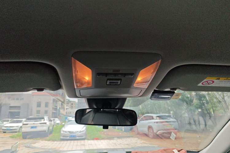 Used Toyota RAV4 2020 2.0L CVT Two-Wheel Drive Urban Edition Headliner