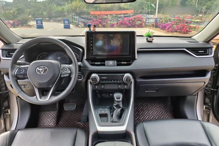 Used Toyota RAV4 2020 2.0L CVT Two-Wheel Drive Fashion PLUS Edition Interior 1