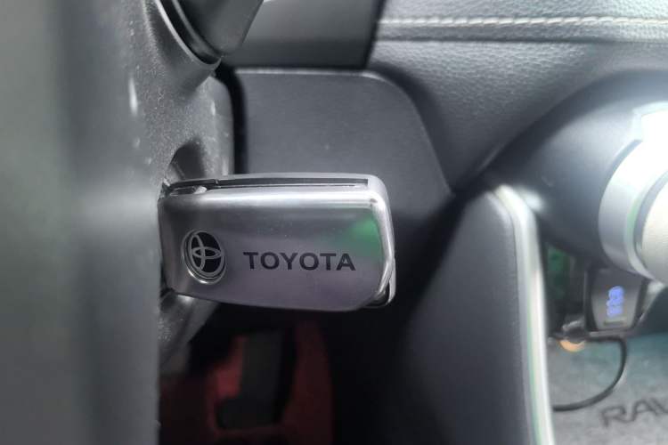 Used Toyota RAV4 2020 2.0L CVT Two-Wheel Drive Urban Edition Interior 1