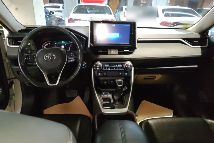 Used Toyota RAV4 2020 2.0L CVT Two-Wheel Drive Fashion PLUS Edition Interior 2
