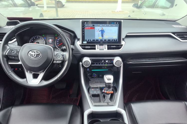 Used Toyota RAV4 2020 2.0L CVT Two-Wheel Drive Urban Edition Interior 2