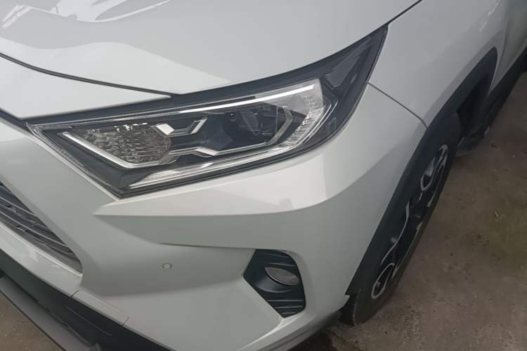 Used Toyota RAV4 2020 2.0L CVT Two-Wheel Drive Prestige Edition Left Front Headlight