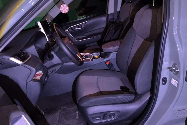 Used Toyota RAV4 2020 2.0L CVT Two-Wheel Drive Fashion Edition Left Front Seat