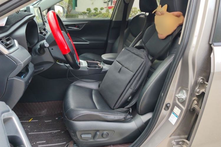 Used Toyota RAV4 2020 Dual-Engine 2.5L E-CVT 4x4 Elite PLUS Edition Left Front Seat