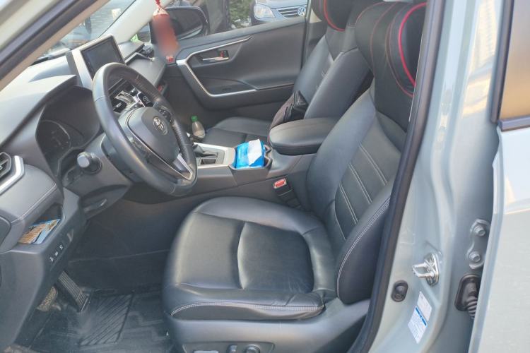 Used Toyota RAV4 2020 2.0L CVT 4x4 Style PLUS Edition Left Front Seat