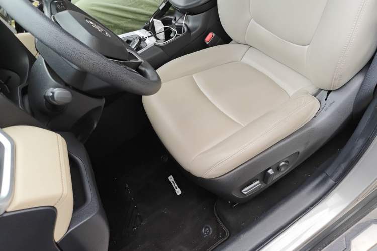 Used Toyota RAV4 2020 Dual-Engine 2.5L E-CVT Two-Wheel Drive Elite Edition Left Front Seat
