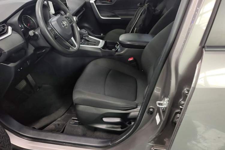 Used Toyota RAV4 2020 2.0L CVT Two-Wheel Drive Urban Edition Left Front Seat
