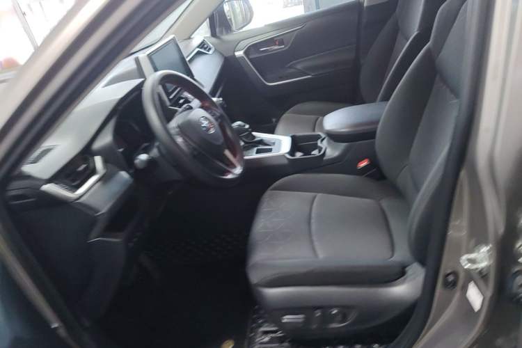 Used Toyota RAV4 2020 2.0L CVT Two-Wheel Drive Fashion Edition Left Front Seat