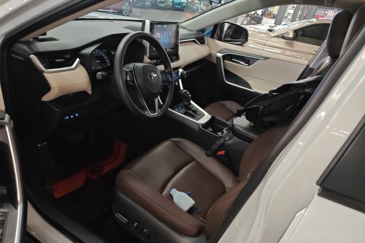 Used Toyota RAV4 2020 2.0L CVT Two-Wheel Drive Fashion Edition Left Front Seat