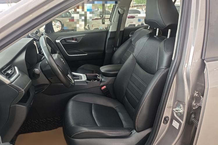 Used Toyota RAV4 2020 2.0L CVT Two-Wheel Drive Fashion PLUS Edition Left Front Seat