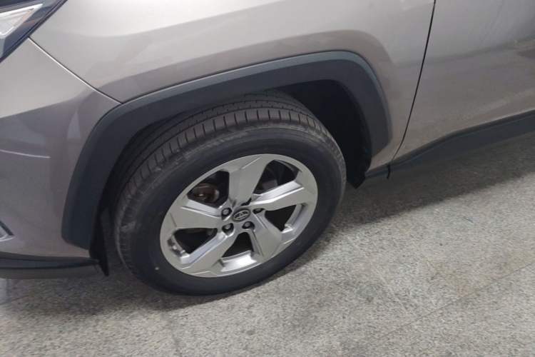 Used Toyota RAV4 2020 2.0L CVT Two-Wheel Drive Fashion Edition Left Front Wheel Hub