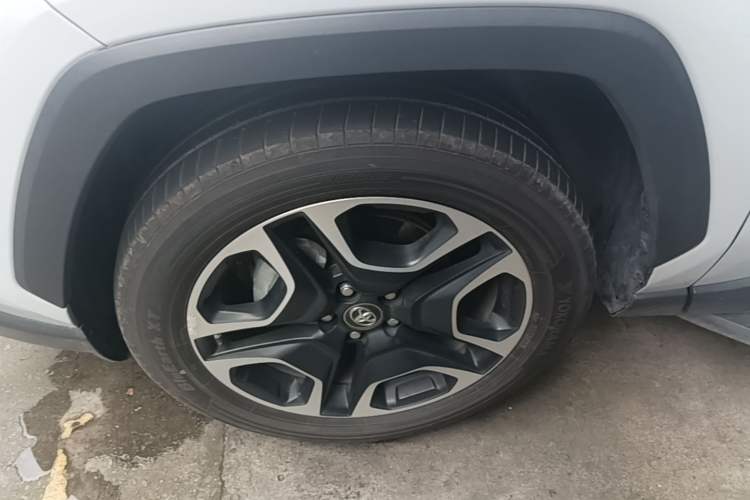 Used Toyota RAV4 2020 2.0L CVT Two-Wheel Drive Prestige Edition Left Front Wheel Hub