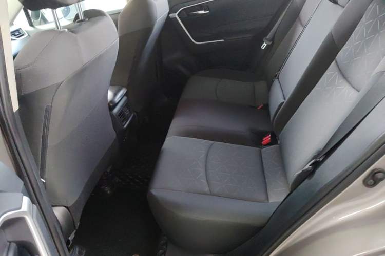 Used Toyota RAV4 2020 2.0L CVT Two-Wheel Drive Fashion Edition Left Rear Seat