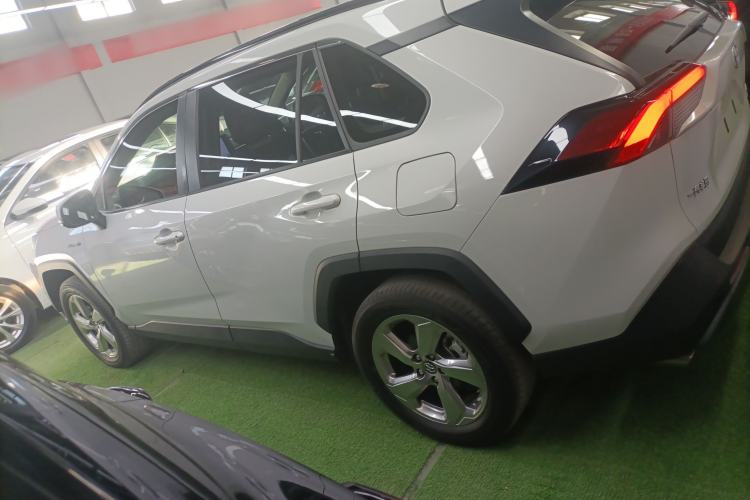 Used Toyota RAV4 2020 Dual-Engine 2.5L E-CVT Two-Wheel Drive Elite Edition Left Side