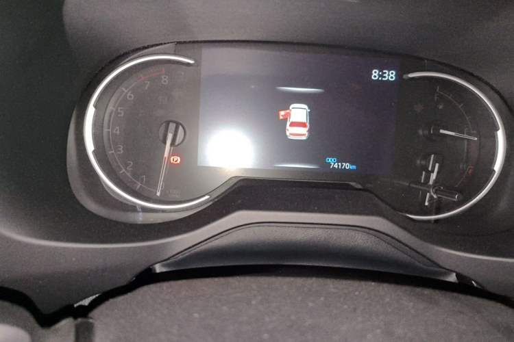 Used Toyota RAV4 2020 2.0L CVT Two-Wheel Drive Fashion Edition Odometer Close Up