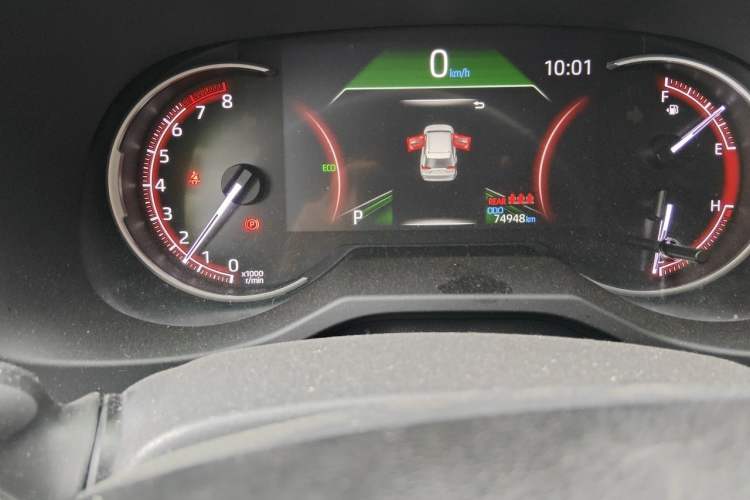 Used Toyota RAV4 2020 2.0L CVT Two-Wheel Drive Fashion PLUS Edition Odometer Close Up