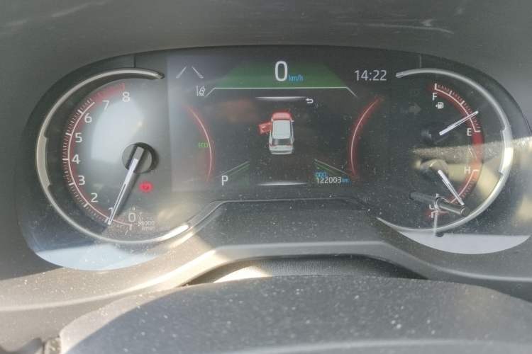 Used Toyota RAV4 2020 2.0L CVT Two-Wheel Drive Fashion Edition Odometer Close Up