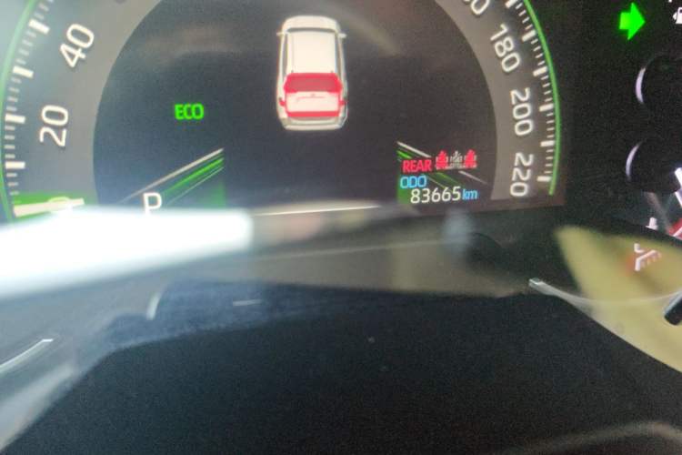 Used Toyota RAV4 2020 2.0L CVT Two-Wheel Drive Fashion Edition Odometer Close Up