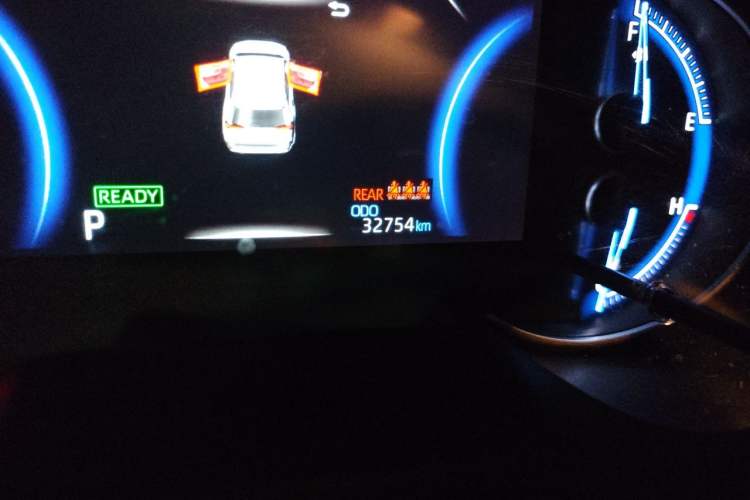 Used Toyota RAV4 2020 Dual-Motor 2.5L E-CVT Four-Wheel Drive Flagship Edition Odometer Close Up