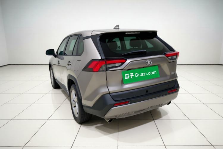 Used Toyota RAV4 2020 2.0L CVT Two-Wheel Drive Fashion PLUS Edition Rear Left 45 Deg