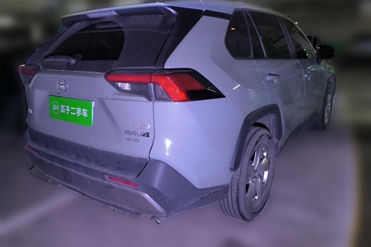 Used Toyota RAV4 2020 2.0L CVT Two-Wheel Drive Fashion Edition Rear Right 45 Deg