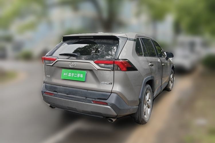 Used Toyota RAV4 2020 2.0L CVT Two-Wheel Drive Fashion PLUS Edition Rear Right 45 Deg