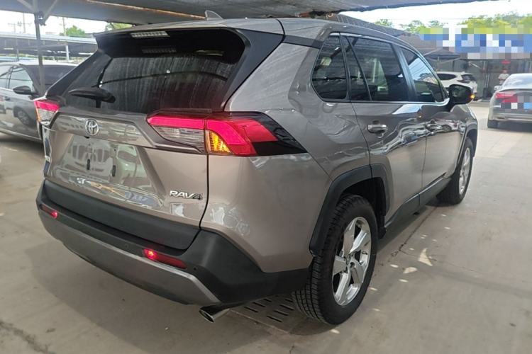 Used Toyota RAV4 2020 2.0L CVT Two-Wheel Drive Fashion PLUS Edition Rear Right 45 Deg