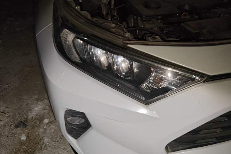 Used Toyota RAV4 2020 2.0L CVT Two-Wheel Drive Fashion PLUS Edition Right Front Headlight